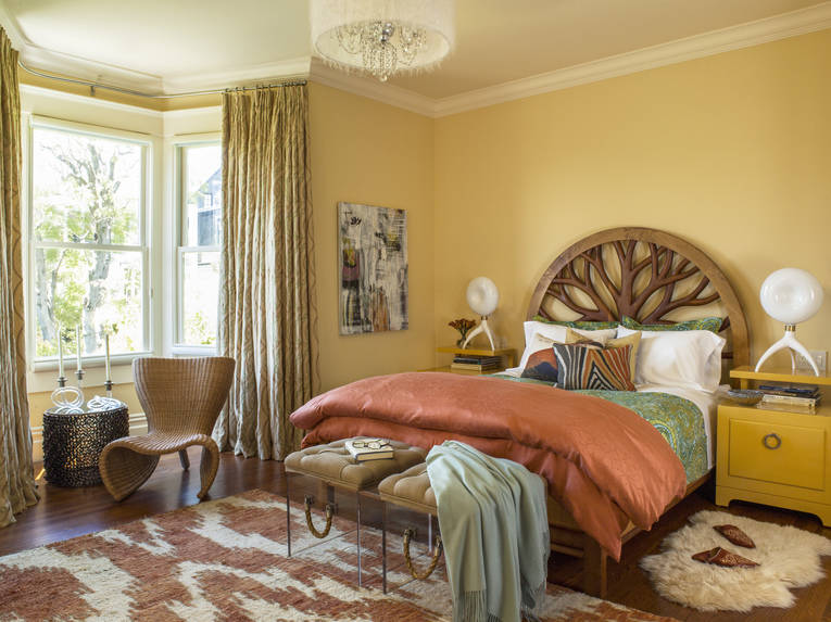 How to Decorate a Bedroom to Show Your Personality