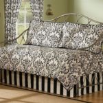 : daybed bedding sets for girls