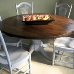: round farmhouse kitchen table
